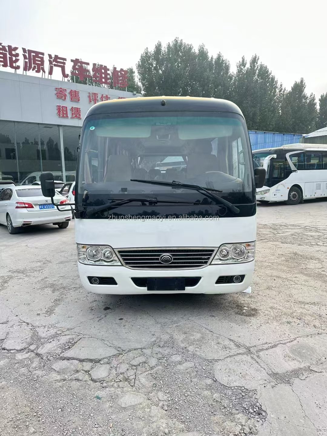20-Seat Pure Electric Minibus Energy-Saving Diesel Bus That Can Travel 150 km on 62° Electricity Used Condition
